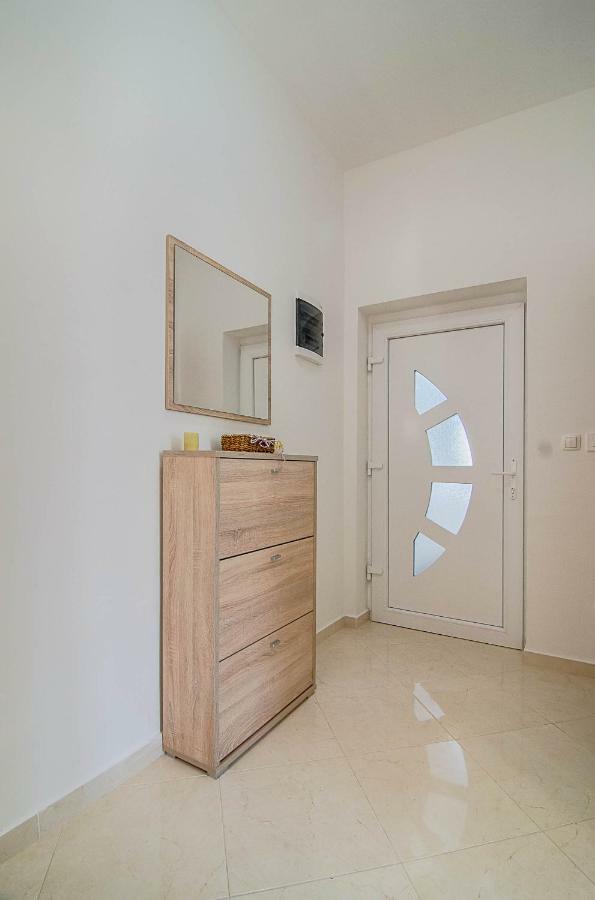 Apartment Zora & Natale Pula Luaran gambar